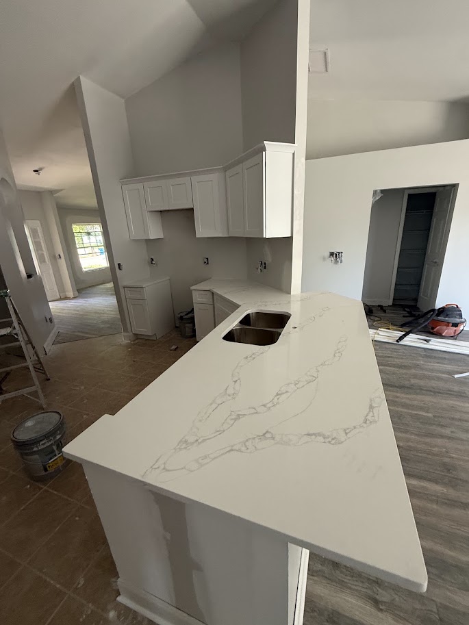 White quartz kitchen countertops in Jacksonville FL