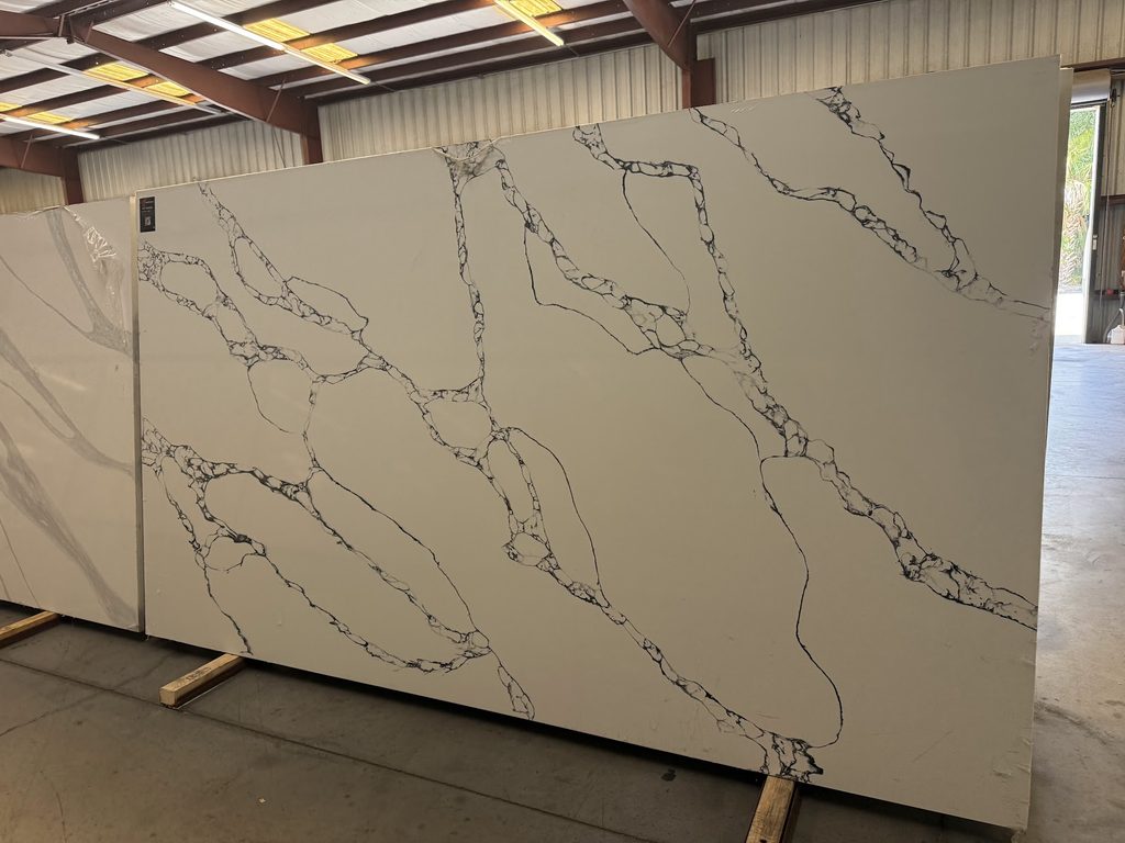 Quartz slabs ranging from simple patterns to bold veining